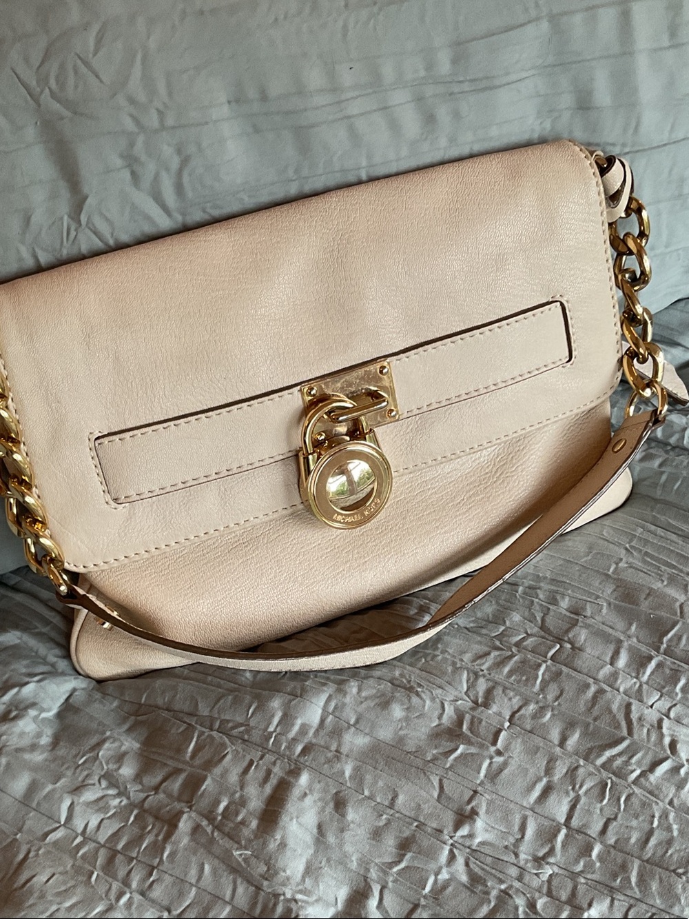 Michael Kors Cream Leather Shoulder Bag with Gold Hardware